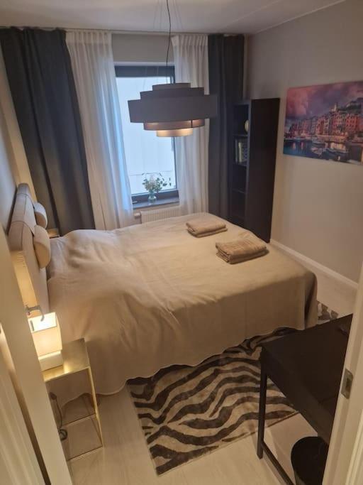 Modern Room With Bathroom, No Kitchen And Your Own Entrance Стокхолм Екстериор снимка
